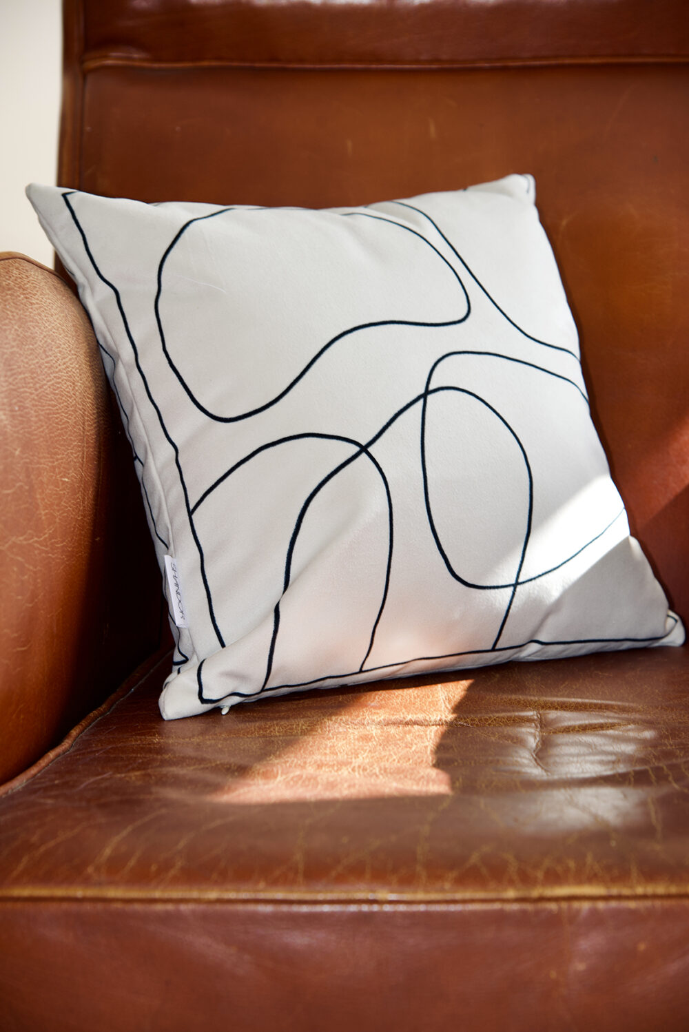 Coussin Esquisse noir et blanc verso